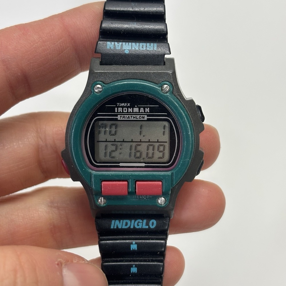 VTG Men's Timex Ironman Triathlon Watch Indiglo WR 100M NEW BATTERY Works Great